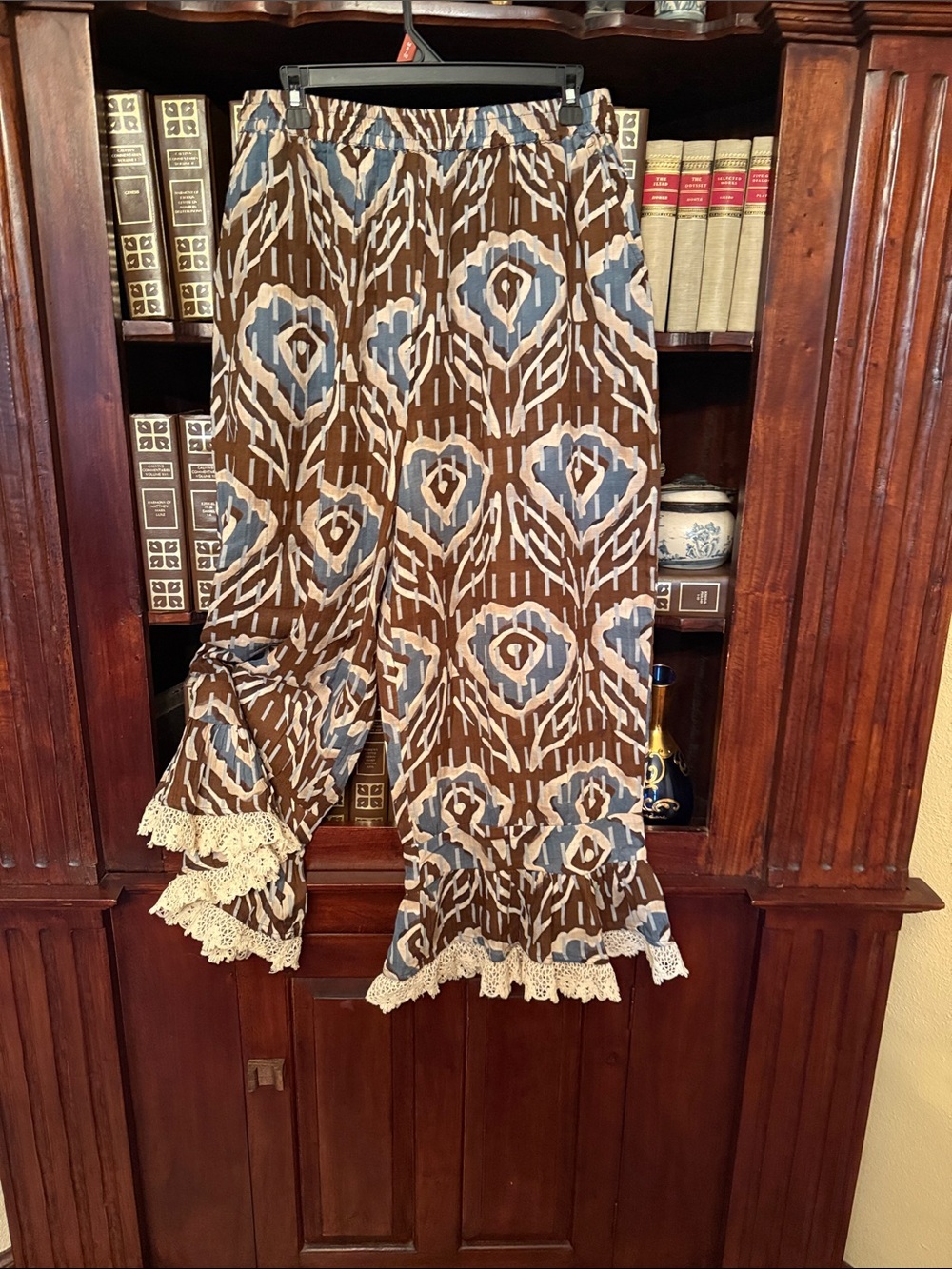 I love linen.  Boho Floral Ikat Ruffled Pants in Brown and Blue New worn